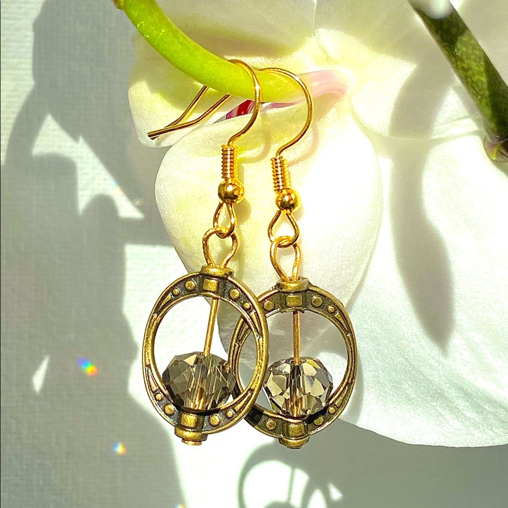 Crystal Keyhole Earrings 🔑🔓💛